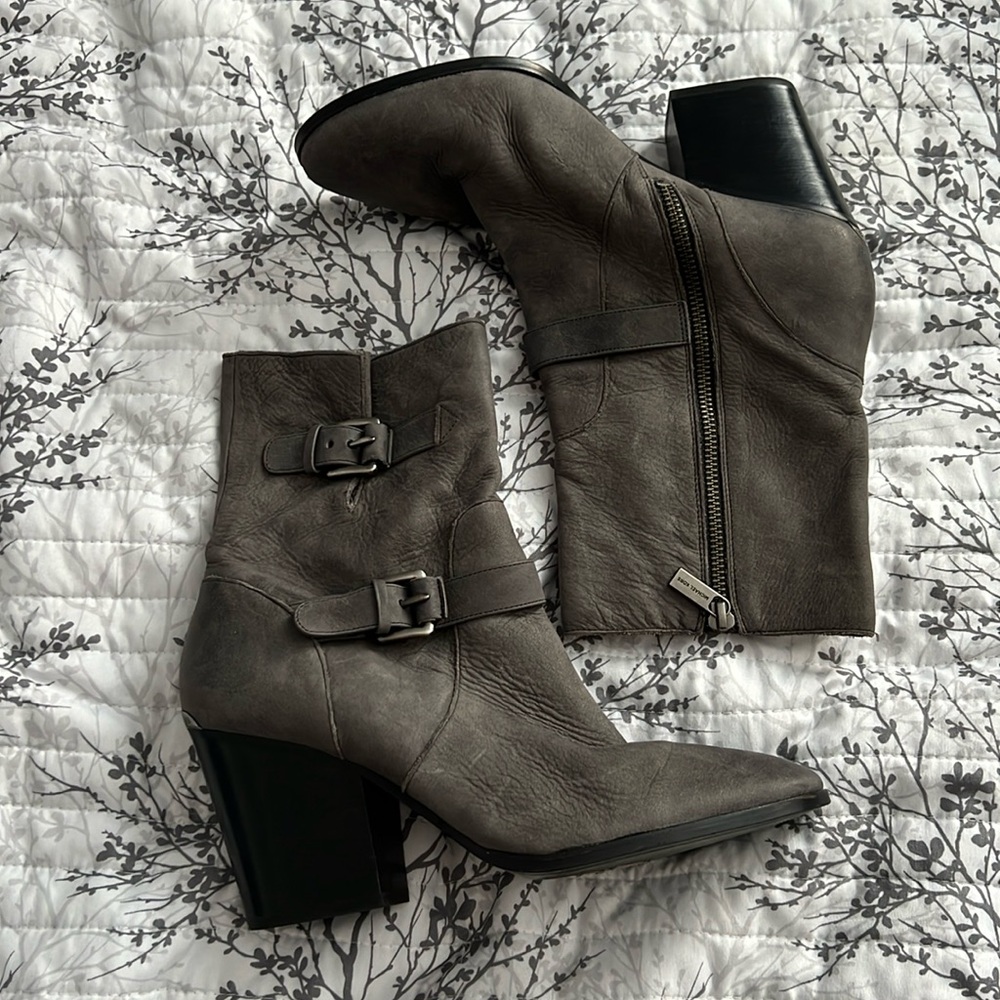 MK boots